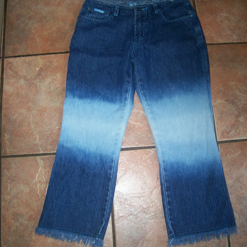 London Blue Jean two tone fringed capris